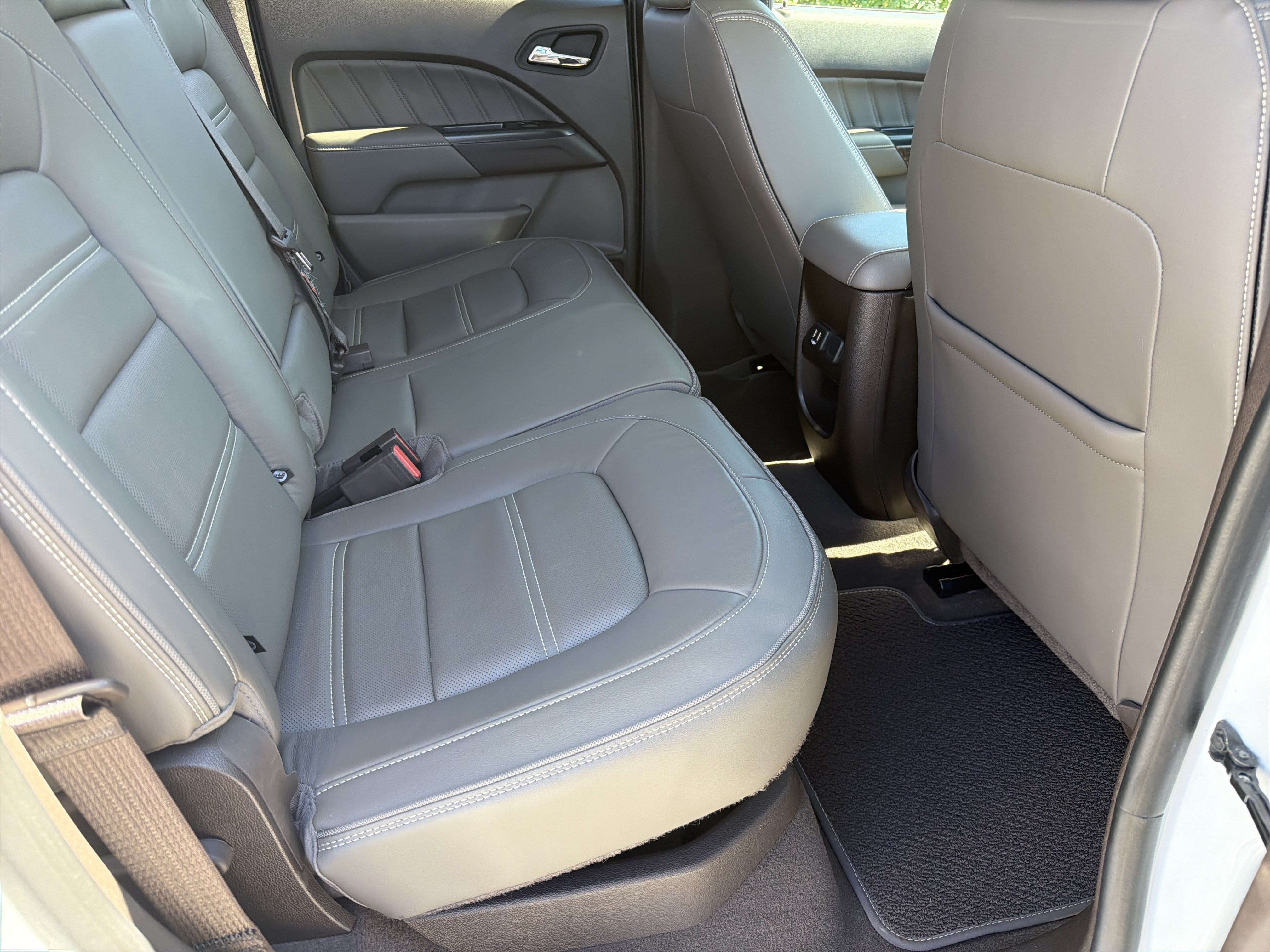 Used 2021 GMC Canyon Denali RWD image 25