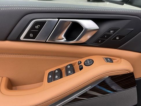 New 2026 BMW X5 xDrive40i w/ Climate Comfort Package image 13