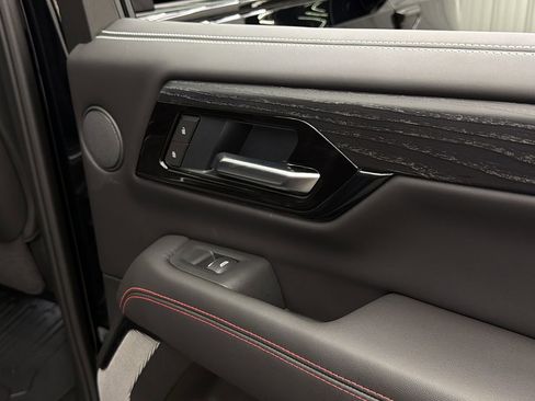 Used 2026 GMC Yukon AT4 Ultimate w/ LPO, Floor Liner Package AWD/4WD image 42