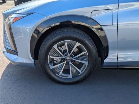 Used 2023 Lexus RZ 450e Premium w/ Technology Package AWD/4WD image 9
