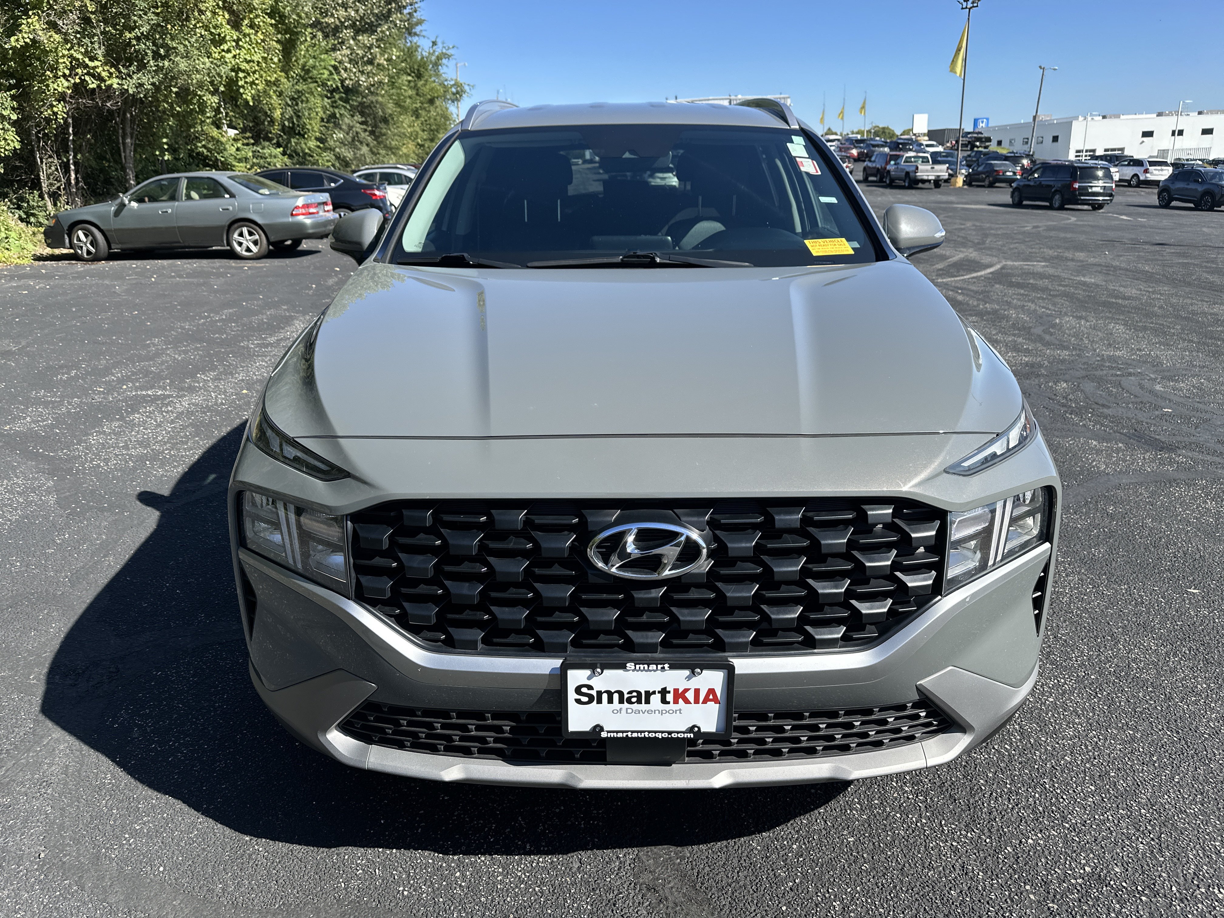 Used 2023 Hyundai Santa Fe SEL FWD image 2