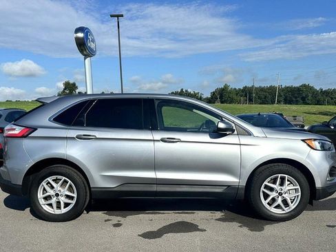 Used 2023 Ford Edge SEL w/ Convenience Package AWD/4WD image 2