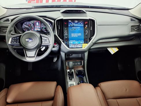 Used 2025 Subaru Ascent Touring image 11