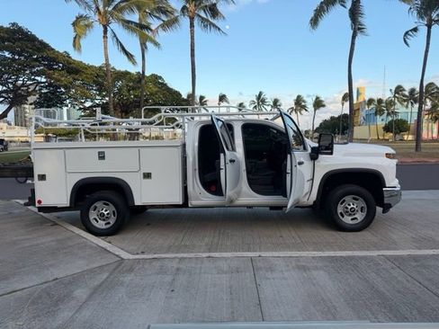 Used 2025 Chevrolet Silverado 2500 W/T w/ WT Convenience Package AWD/4WD image 10