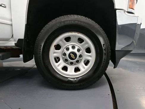 Used 2015 Chevrolet Silverado 2500 LT w/ LT Convenience Package image 17