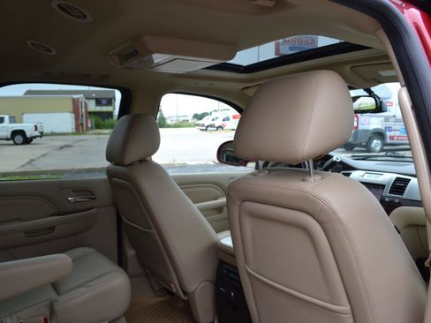 Used 2014 Cadillac Escalade Premium AWD/4WD image 41