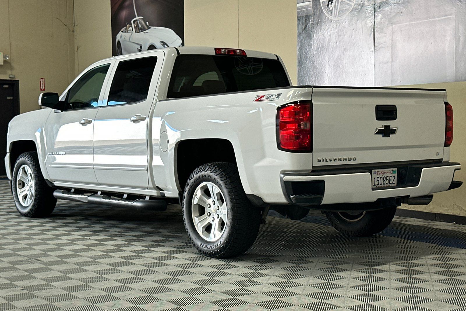 Used 2017 Chevrolet Silverado 1500 LT w/ All Star Edition AWD/4WD image 6