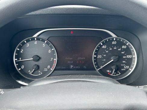 Used 2024 Nissan Frontier SV RWD image 30