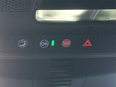 Used 2025 Chevrolet Traverse LT image 26