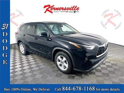 Used 2022 Toyota Highlander LE