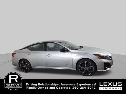 Used 2024 Nissan Altima 2.5 SR FWD image 5
