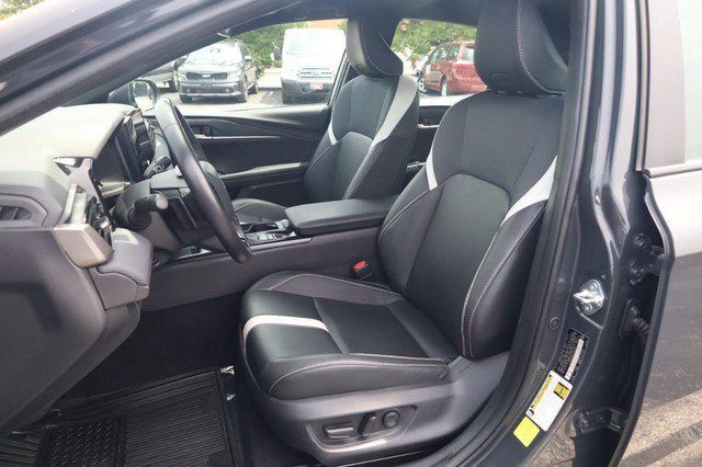 Used 2025 Toyota Camry SE FWD image 20