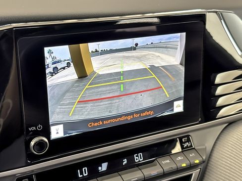 Used 2025 Toyota Camry SE FWD image 17