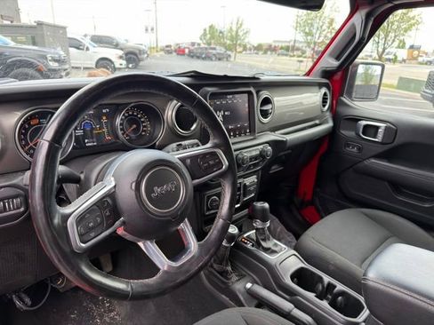 Used 2021 Jeep Wrangler Unlimited Sahara w/ Uconnect 4C Nav & Sound Group AWD/4WD image 8