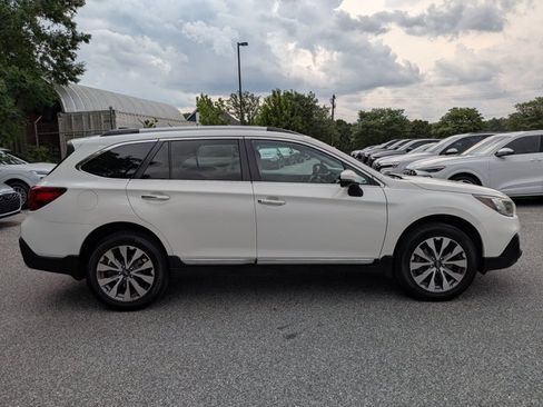 Used 2018 Subaru Outback 2.5i Touring AWD/4WD image 4