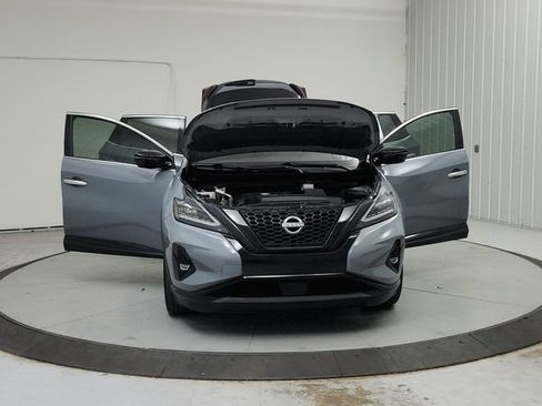 Used 2023 Nissan Murano SV w/ SV Midnight Edition Package FWD image 11
