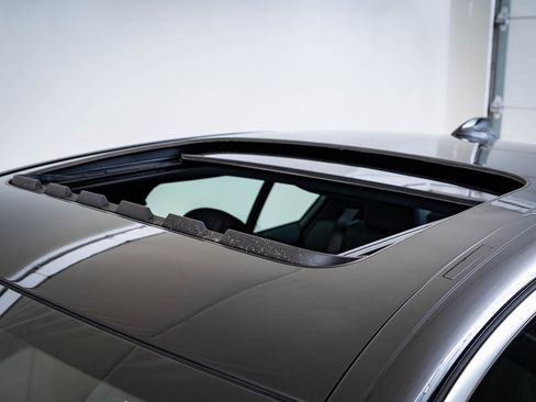 Used 2021 BMW 540i xDrive w/ Premium Package image 13