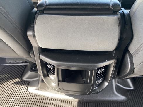 Used 2022 RAM 1500 Big Horn AWD/4WD image 19