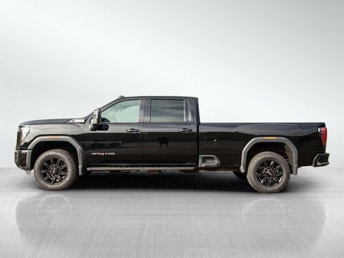 Used 2024 GMC Sierra 2500 AT4 w/ Technology Package AWD/4WD image 2