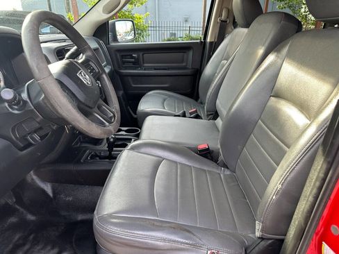 Used 2017 RAM 2500 Tradesman w/ Chrome Appearance Group image 11