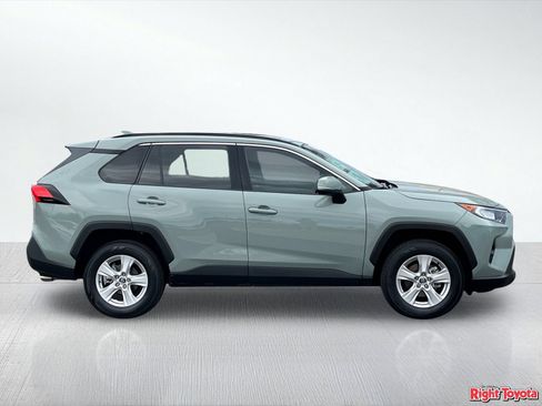 Certified 2020 Toyota RAV4 XLE w/ Convenience Package FWD image 8