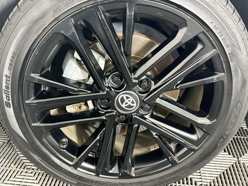 Used 2025 Toyota Camry SE FWD image 11