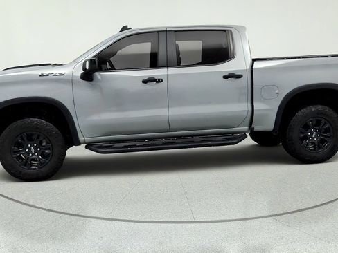 Used 2025 Chevrolet Silverado 1500 ZR2 w/ Technology Package AWD/4WD image 2