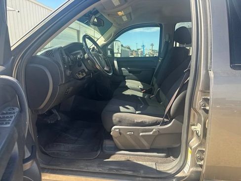 Used 2012 Chevrolet Silverado 2500 LT w/ Interior Plus Package AWD/4WD image 2