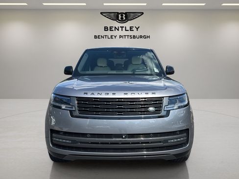 Used 2025 Land Rover Range Rover Long Wheelbase SE AWD/4WD image 2