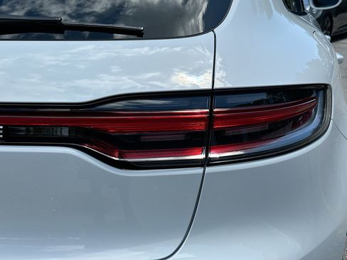 Used 2022 Porsche Macan S AWD/4WD image 33