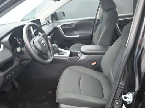 Used 2025 Toyota RAV4 LE FWD image 14