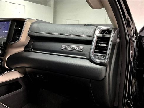 Used 2022 RAM 1500 Laramie AWD/4WD image 18