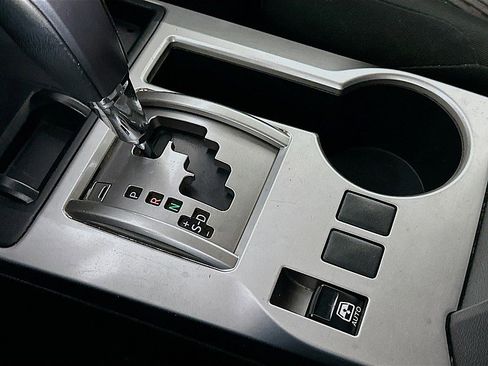 Used 2016 Toyota 4Runner 4d SUV RWD SR5 image 17