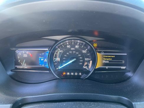 Used 2017 Ford Explorer XLT w/ Equipment Group 202A FWD image 3