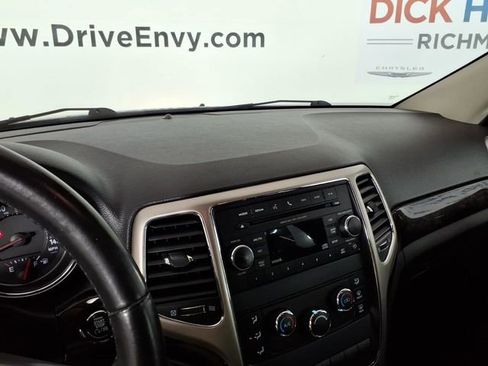 Used 2012 Jeep Grand Cherokee Laredo w/ Laredo E Group AWD/4WD image 23