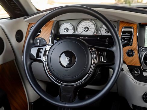 Certified 2016 Rolls-Royce Dawn RWD image 15