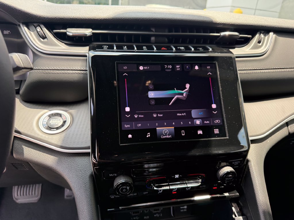 New 2026 Jeep Grand Cherokee 2WD image 11