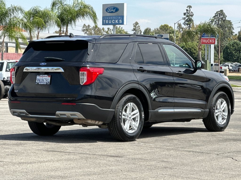 Certified 2024 Ford Explorer XLT w/ Equipment Group 202A RWD image 3