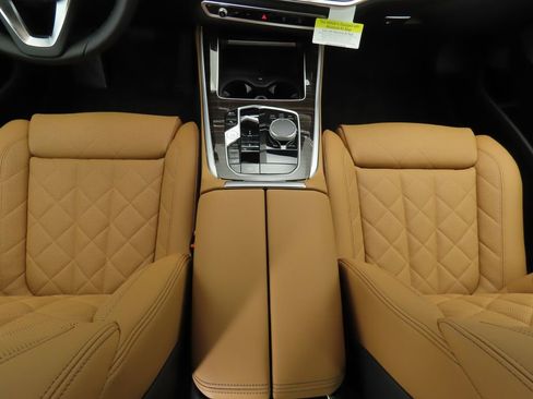 Used 2026 BMW X5 xDrive40i w/ Premium Package image 19