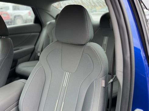 Used 2022 Hyundai Elantra SEL w/ Convenience Package image 7