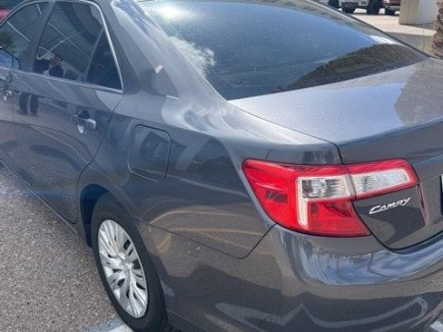 Used 2012 Toyota Camry LE image 9