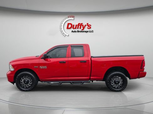 Used 2017 RAM 1500 ST RWD image 16