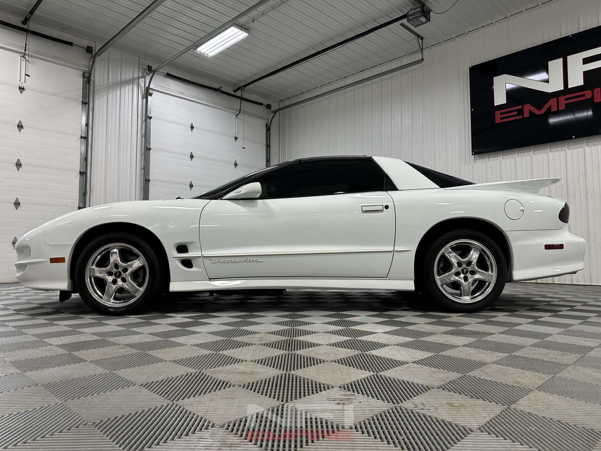 Used 2002 Pontiac Firebird Formula RWD image 11
