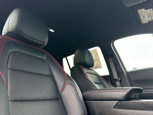 New 2026 Chevrolet Equinox RS w/ LPO, Floor Liner Package image 17