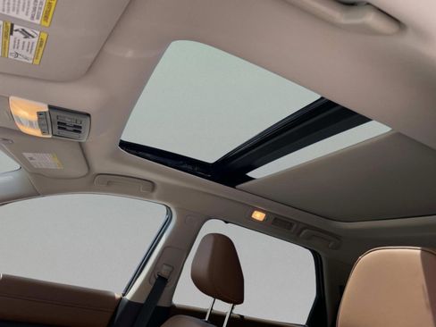 New 2026 Nissan Pathfinder Platinum FWD image 25