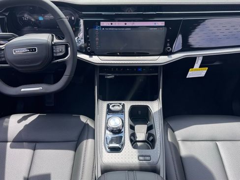 New 2025 Jeep Wagoneer S Limited image 12