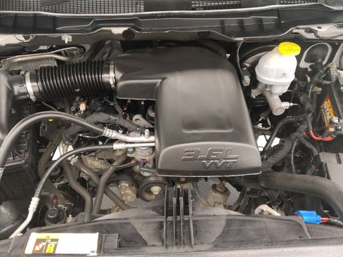 Used 2021 RAM 1500 Classic SLT image 30