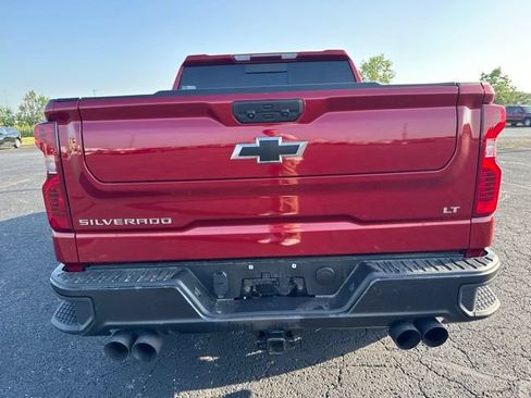 Used 2024 Chevrolet Silverado 1500 LT AWD/4WD image 5