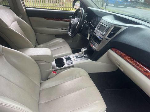 Used 2012 Subaru Outback 2.5i Limited w/ Moonroof Pkg image 4