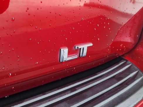 Used 2022 Chevrolet Tahoe LT w/ Luxury Package image 18